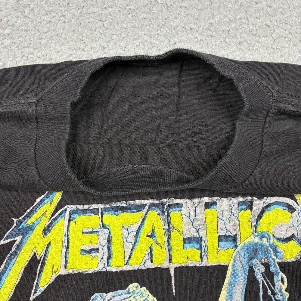 Metallica And Justice For All T Shirt Men’s Small Black Graphic Band Tee 2015 - Picture 4 of 8
